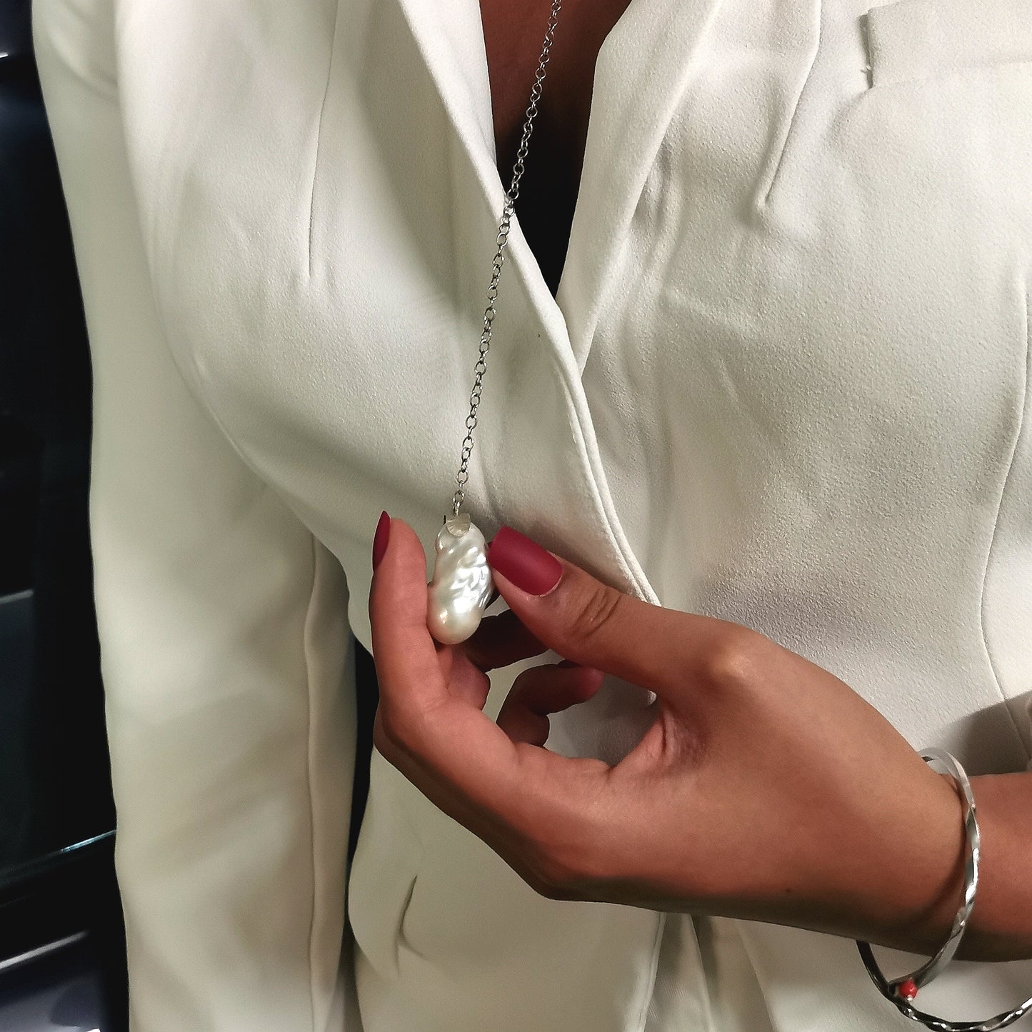 Collana "Profilo con perla"