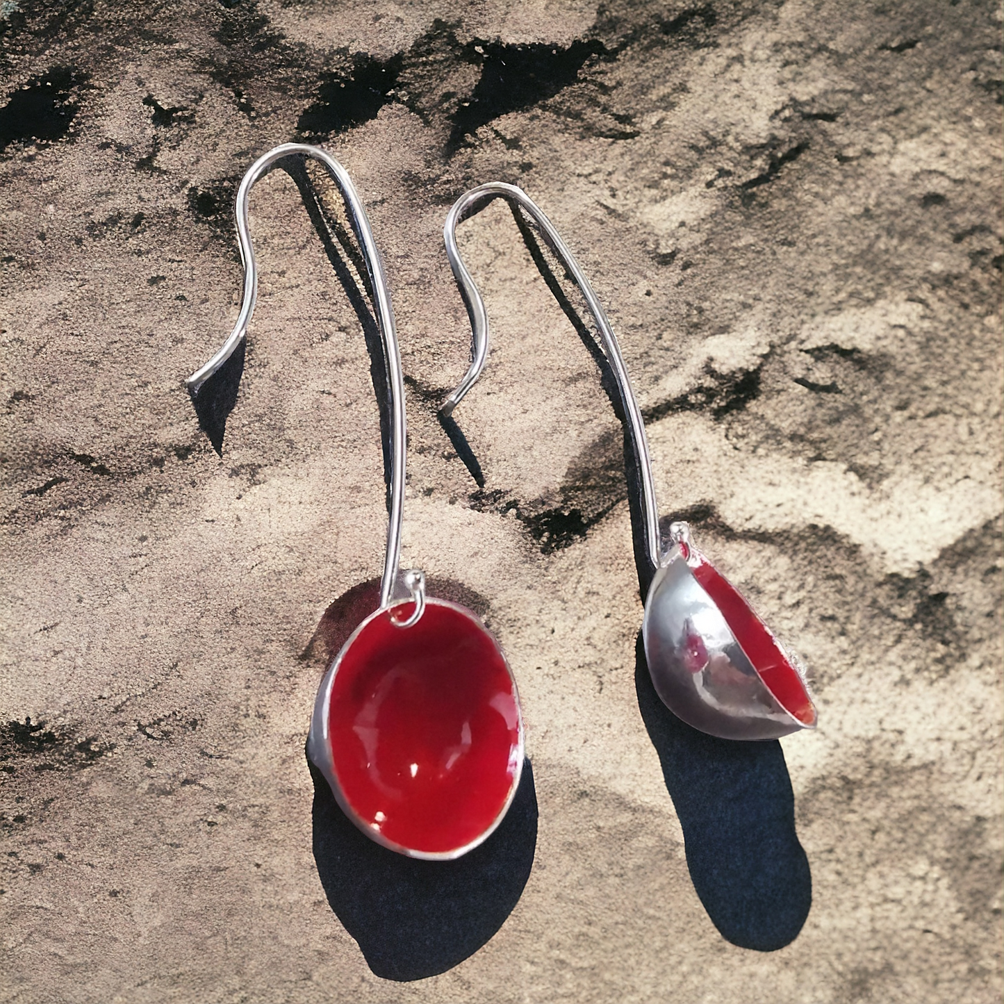 Orecchini pendenti rosso fuoco