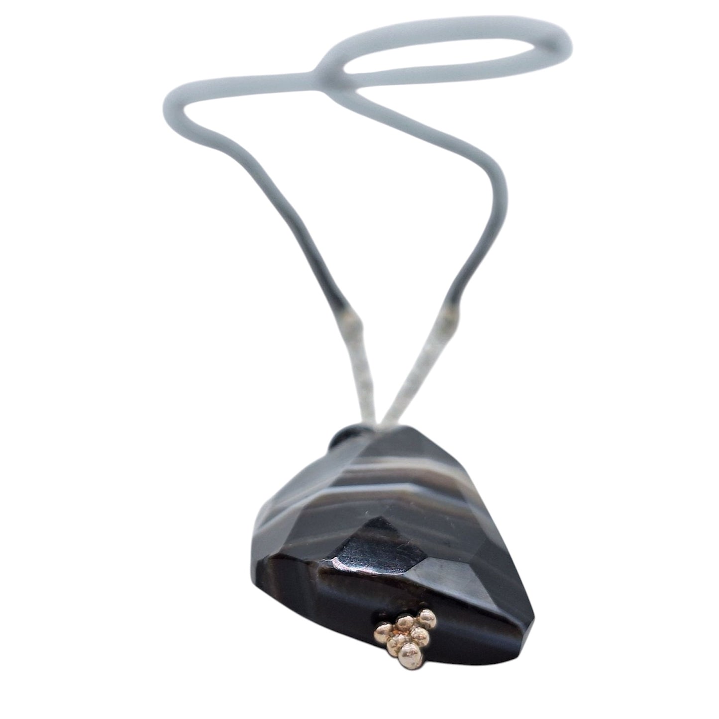 Collana con giada nera e pendente in agata striata