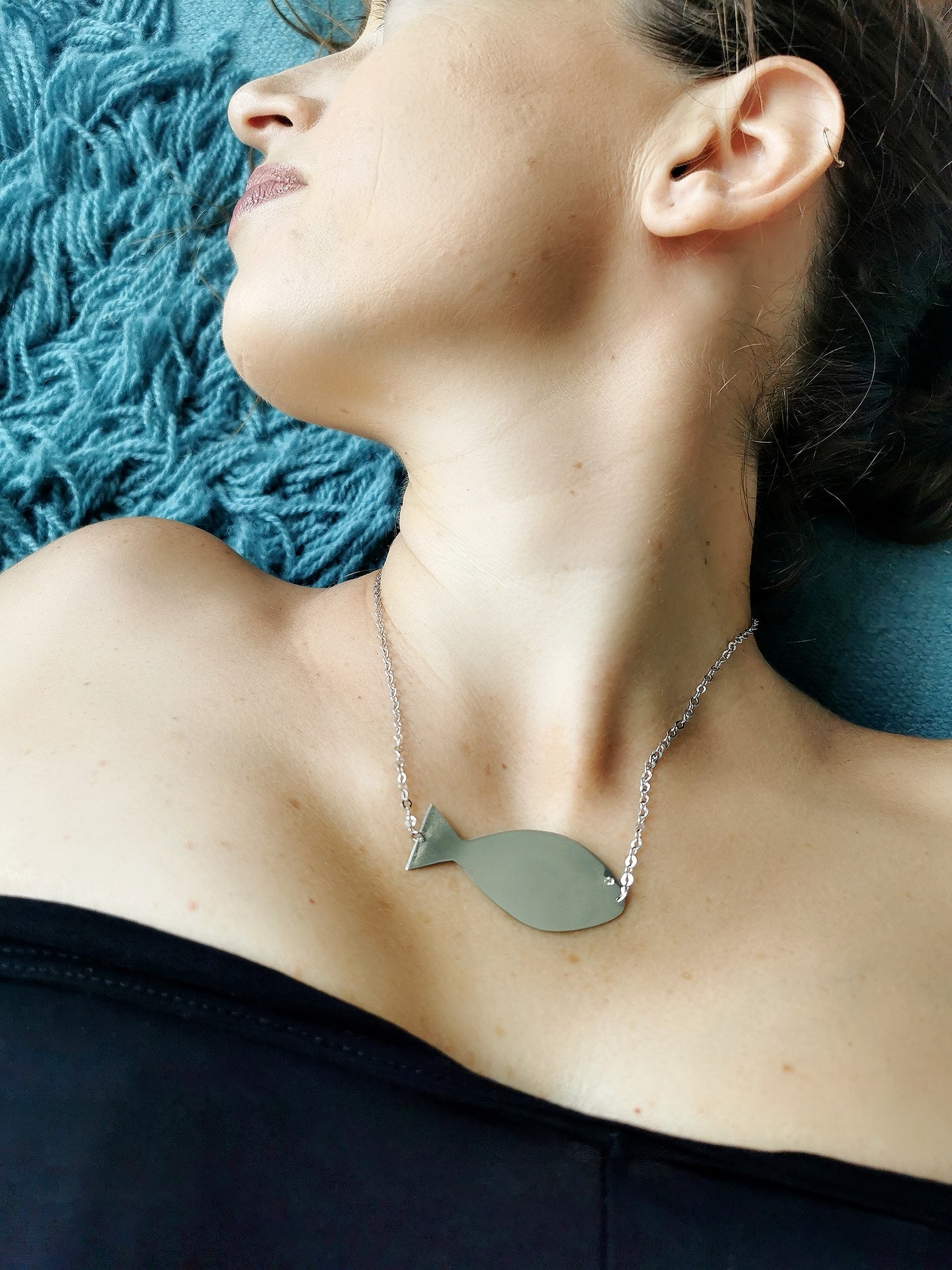 "Little fish with diamond" necklace, "Bahary" collection