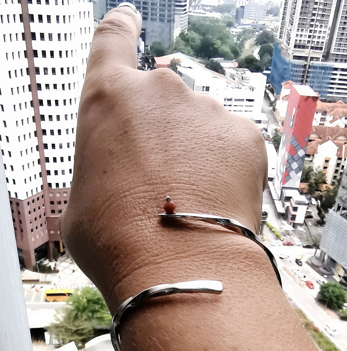 "My way" bracelet with coral