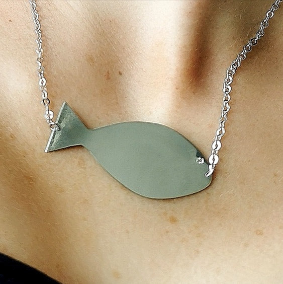 "Little fish with diamond" necklace, "Bahary" collection