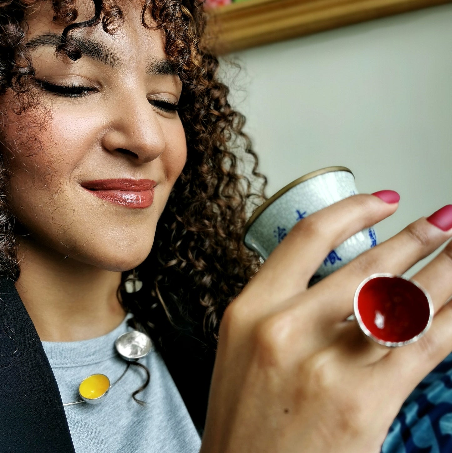 Large red "Crateri" ring