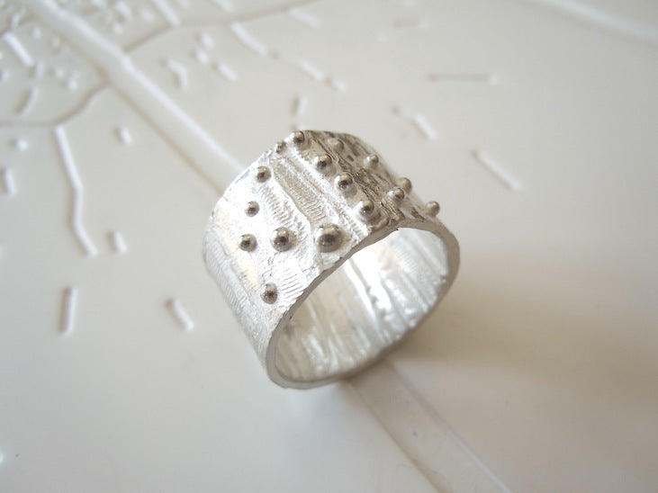 Anello "Fascia, Gocce di Memoria"