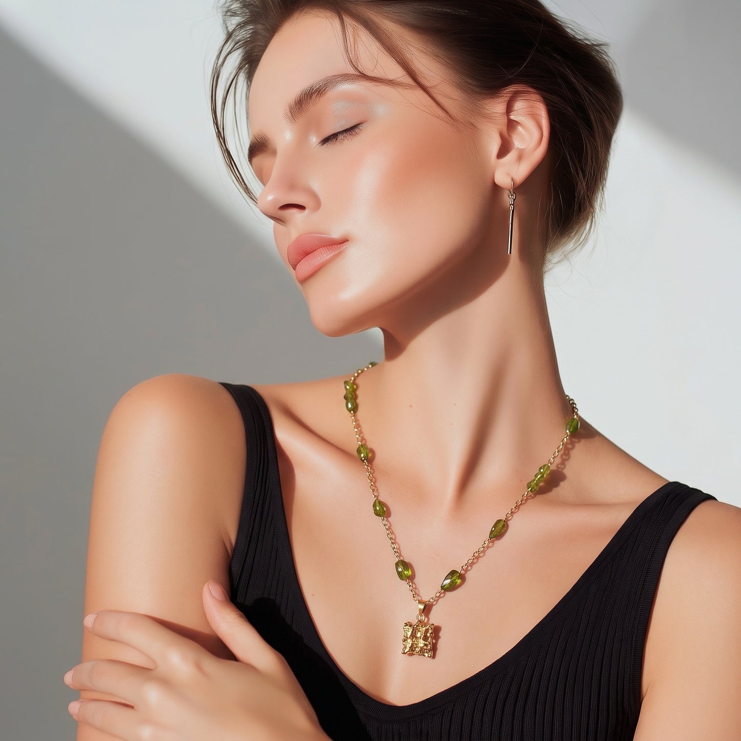 Collana con pietre Olivine
